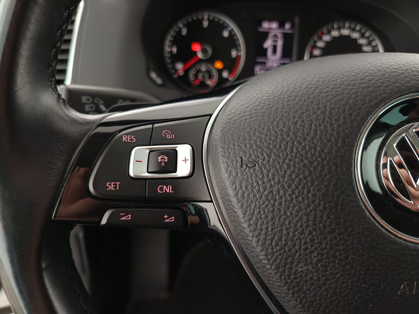 VW Sharan Comfortline TDI SCR DSG 7-Sitzer | Bild 16 von 32