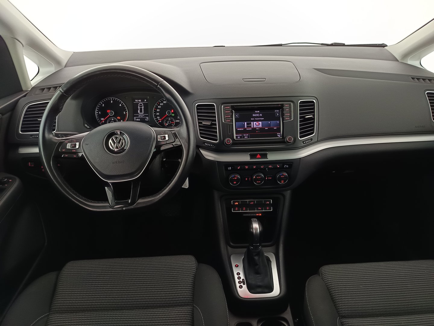 VW Sharan Comfortline TDI SCR DSG 7-Sitzer | Bild 14 von 32