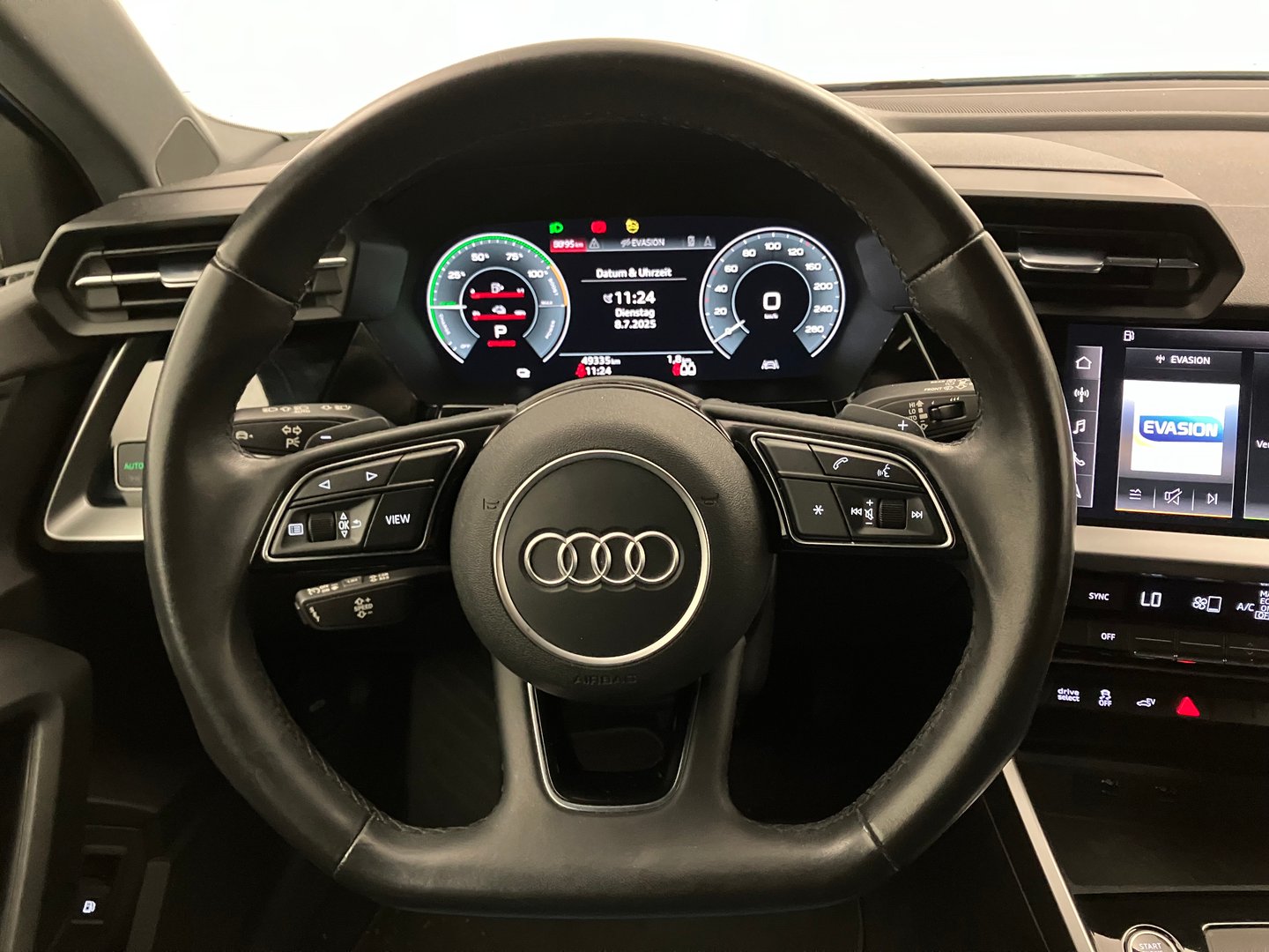 Audi A3 Sportback 45 TFSIe S line | Bild 13 von 30