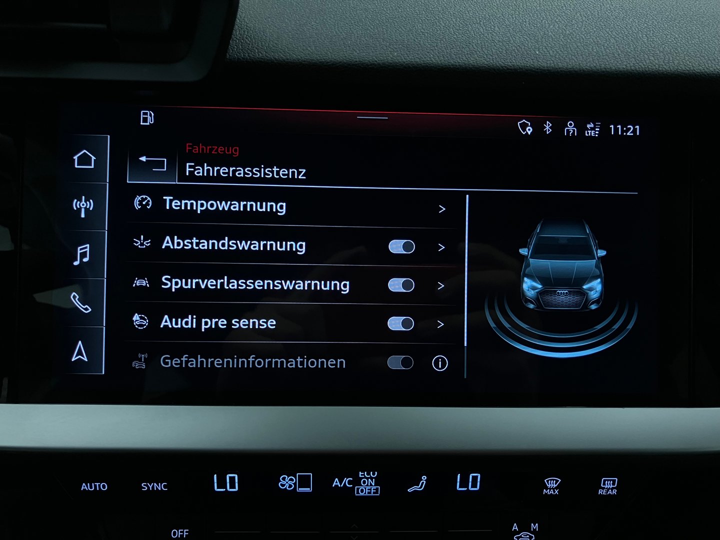 Audi A3 Sportback 45 TFSIe S line | Bild 19 von 30