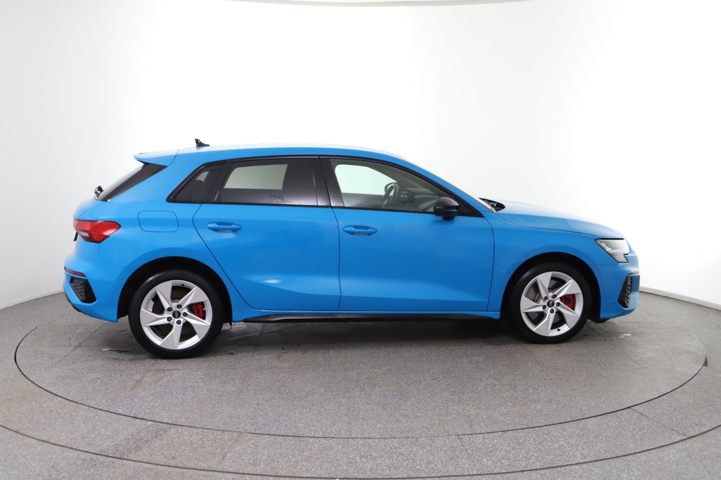 Audi A3 Sportback 45 TFSIe S line | Bild 6 von 30