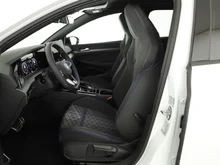 VW Golf Variant Sport mHeV DSG in Pure White