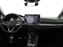 VW Golf Variant Sport mHeV DSG in Pure White