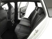 VW Golf Variant Sport mHeV DSG in Pure White