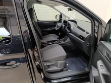 VW Caddy Family TSI in Deepblack Perleffekt