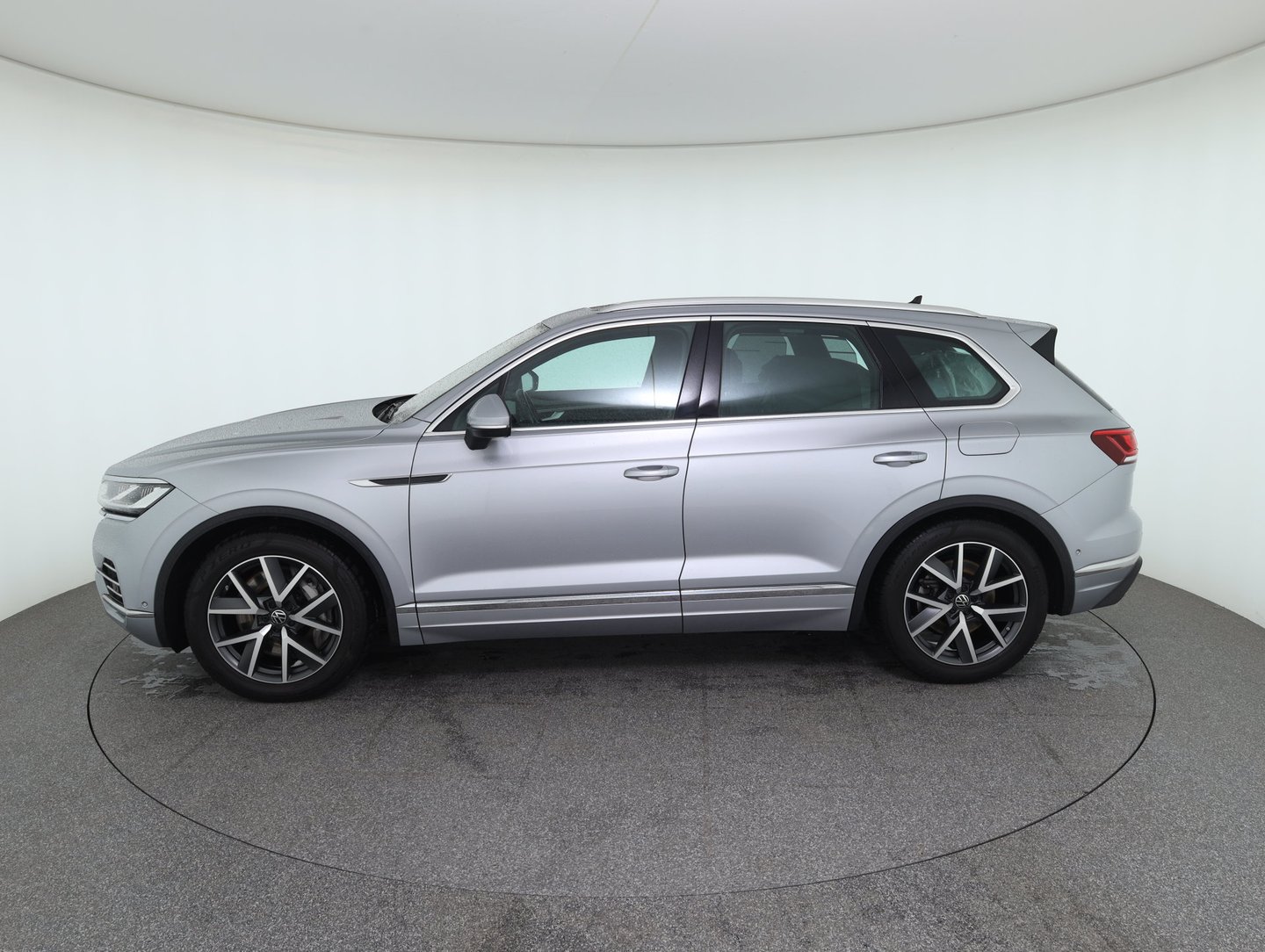 VW Touareg Elegance eHybrid 4MOTION | Bild 8 von 29