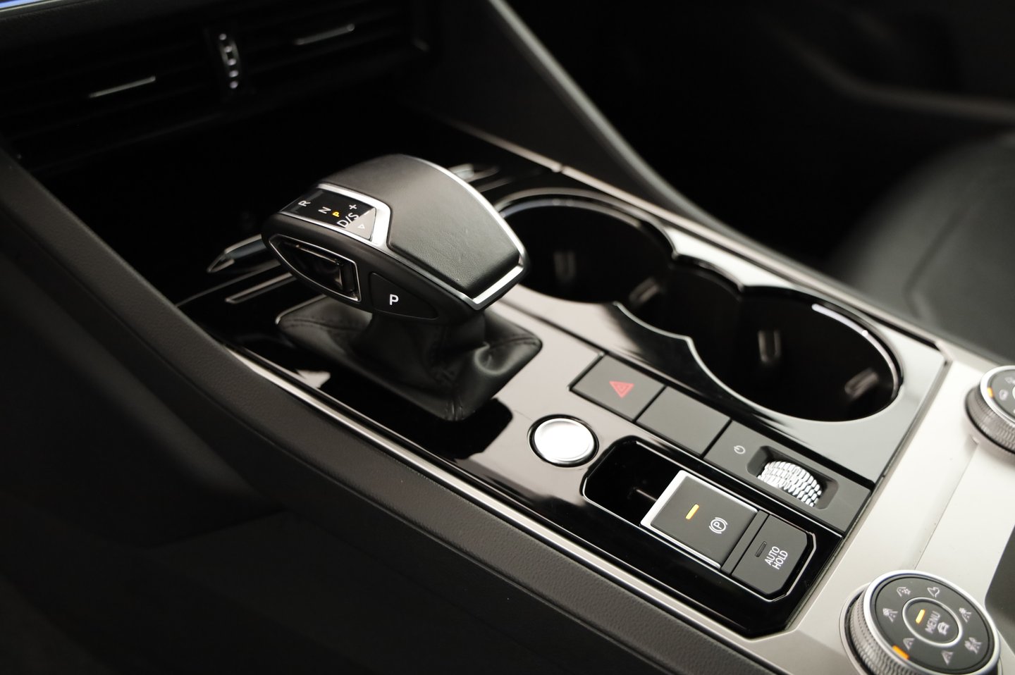 VW Touareg Elegance eHybrid 4MOTION | Bild 23 von 29