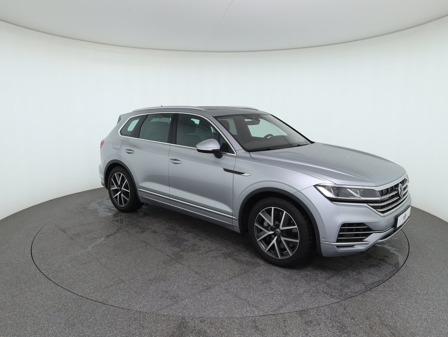 VW Touareg Elegance eHybrid 4MOTION | Bild 3 von 29