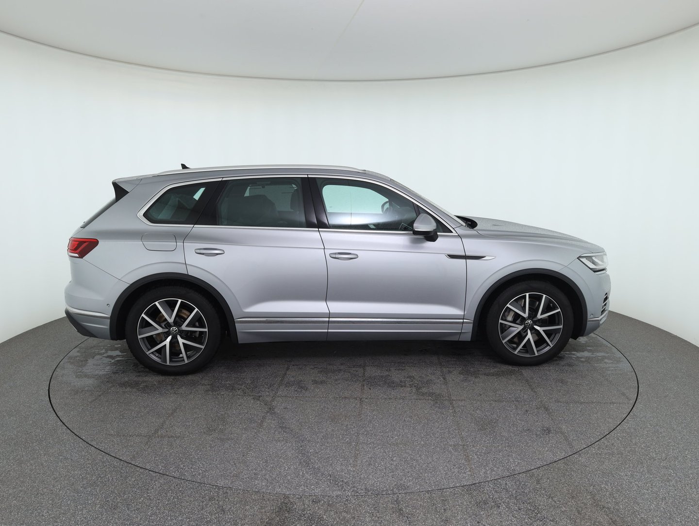 VW Touareg Elegance eHybrid 4MOTION | Bild 4 von 29