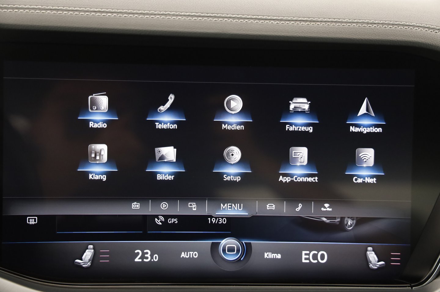 VW Touareg Elegance eHybrid 4MOTION | Bild 19 von 29