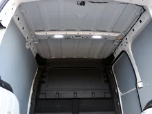 VW Caddy Cargo TDI in B4 Candy-Weiß