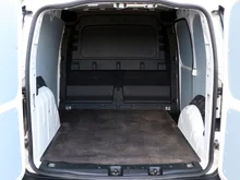 VW Caddy Cargo TDI in B4 Candy-Weiß