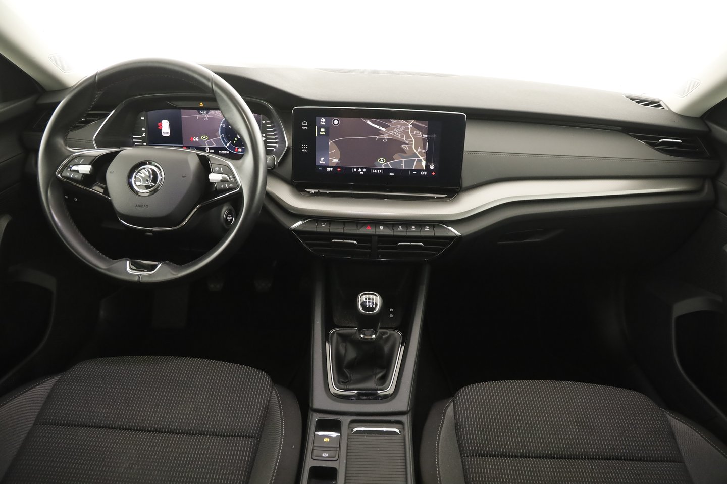 Škoda OCTAVIA Combi Ambition TDI | Bild 19 von 37
