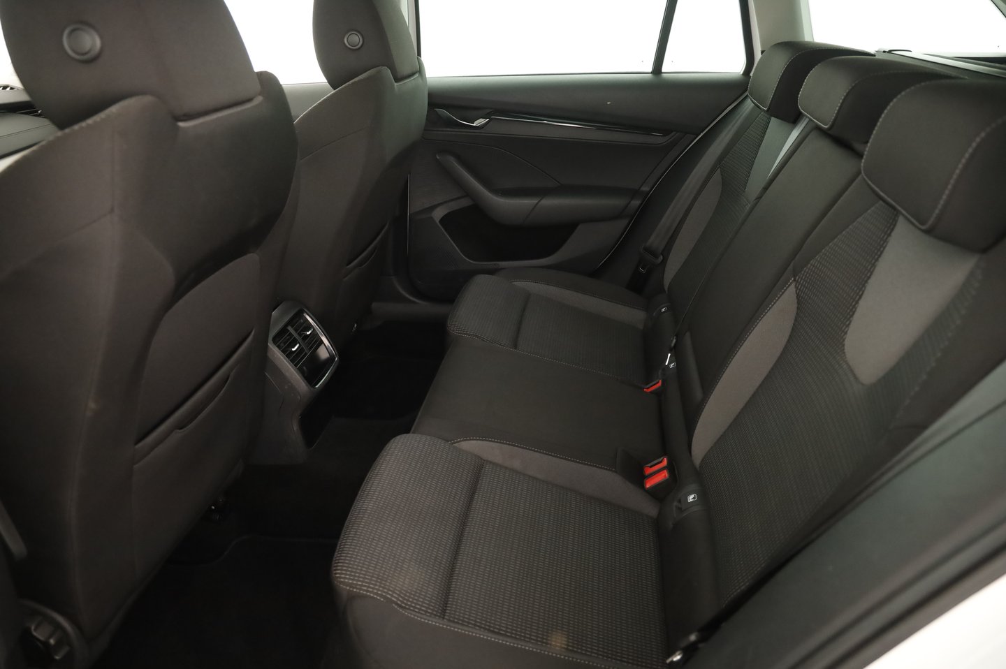 Škoda OCTAVIA Combi Ambition TDI | Bild 18 von 37