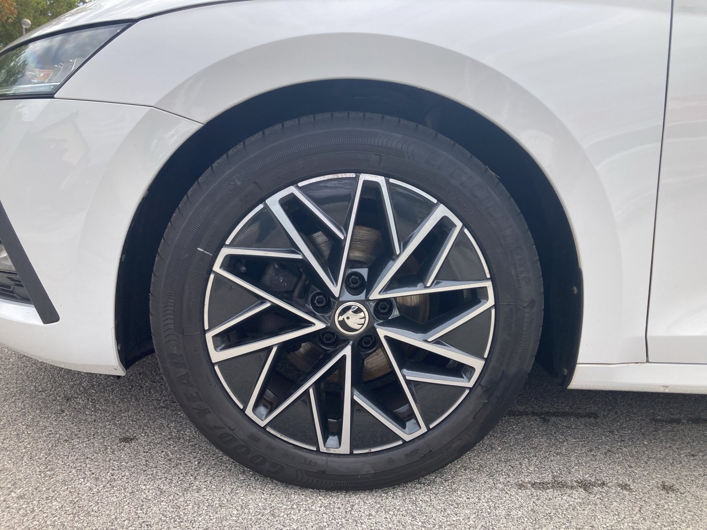 Škoda OCTAVIA Combi Ambition TDI | Bild 16 von 37