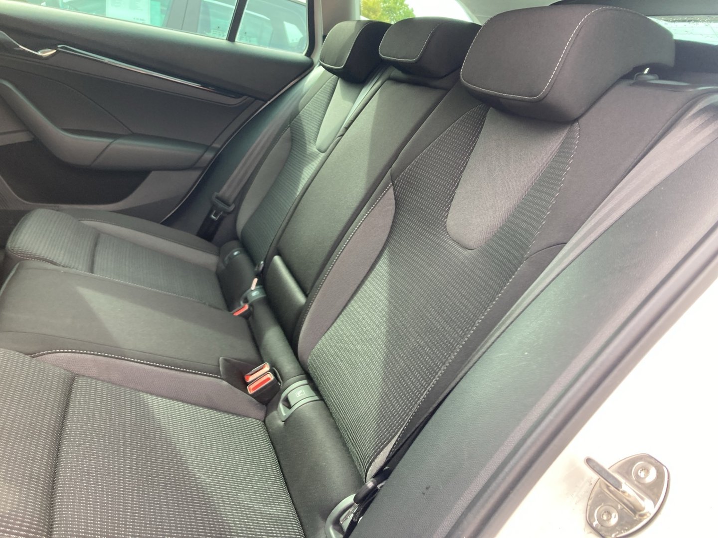 Škoda OCTAVIA Combi Ambition TDI | Bild 13 von 37