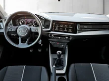 Audi A1 Sportback 30 TFSI intense in Cortinaweiss