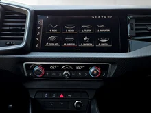 Audi A1 Sportback 30 TFSI intense in Cortinaweiss