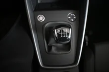 Audi A3 Limousine 30 TFSI advanced in 0E Mythosschwarz Metallic