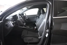 Audi A3 Limousine 30 TFSI advanced in 0E Mythosschwarz Metallic