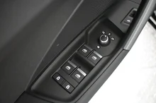 Audi A3 Limousine 30 TFSI advanced in 0E Mythosschwarz Metallic
