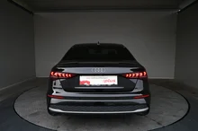 Audi A3 Limousine 30 TFSI advanced in 0E Mythosschwarz Metallic
