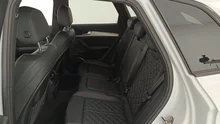 Audi Q5 55 TFSI e quattro Sport in GLETSCHERWEISS METALLIC