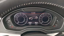 Audi Q5 55 TFSI e quattro Sport in GLETSCHERWEISS METALLIC