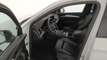 Audi Q5 55 TFSI e quattro Sport in GLETSCHERWEISS METALLIC