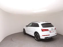 Audi Q5 55 TFSI e quattro Sport in GLETSCHERWEISS METALLIC