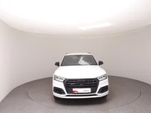 Audi Q5 55 TFSI e quattro Sport in GLETSCHERWEISS METALLIC