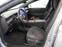 VW ID.7 Tourer GTX 4MOTION 250kW Business in Mondsteingrau Dach Schwarz