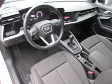 Audi A3 Sportback 30 TFSI intense in ibisweiß