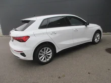 Audi A3 Sportback 30 TFSI intense in ibisweiß