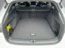 VW ID.7 Tourer Pro 210 kW Business - 77 kWh in Gletscherweiß Metallic