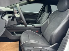 VW ID.7 Tourer Pro 210 kW Business - 77 kWh in Gletscherweiß Metallic