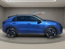 VW T-Roc R-Line eTSI DSG in Celestial Blue Dach Black Uni