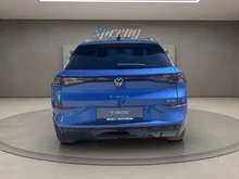 VW T-Roc R-Line eTSI DSG in Celestial Blue Dach Black Uni