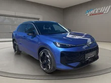 VW T-Roc R-Line eTSI DSG in Celestial Blue Dach Black Uni