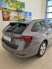Škoda Octavia Combi Ambition TSI in Graphit-Grau Metallic