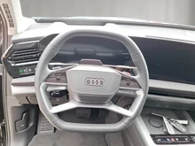 Audi Q7 TDI quattro 220 kW in Mitternachtsgrün Metallic