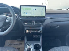 Ford Kuga Hybrid ST-Line in dunkelblau - normal