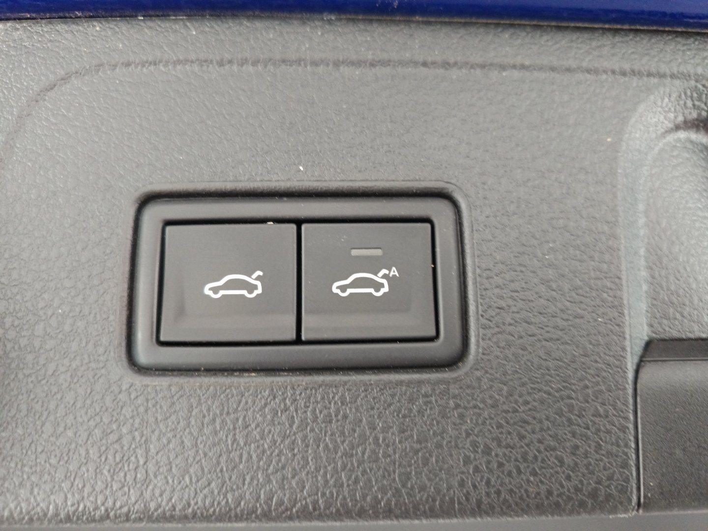 VW Passat Variant Elegance TDI SCR DSG | Bild 32 von 35
