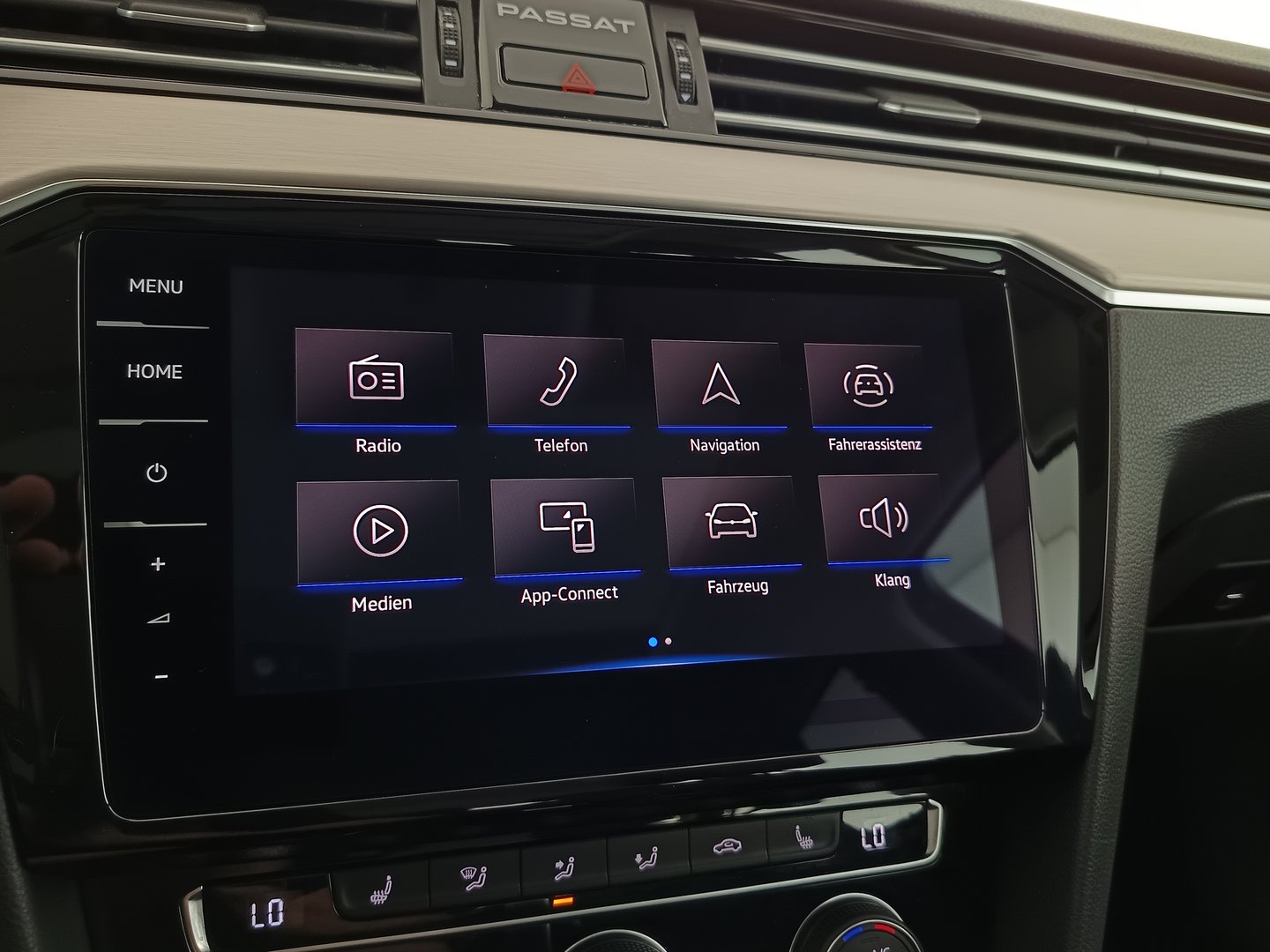 VW Passat Variant Elegance TDI SCR DSG | Bild 18 von 35
