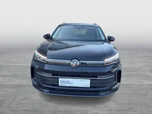 VW Tiguan Friends eTSI DSG in Deep Black Perleffekt