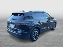 VW Tiguan Friends eTSI DSG in Deep Black Perleffekt