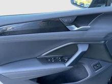 VW Tiguan Friends eTSI DSG in Deep Black Perleffekt