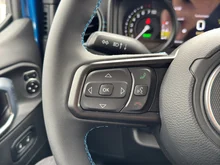 Jeep Wrangler / Wrangler Unlimited Plug-In Hybrid Rubicon 4xe in mittelblau - metallic-perleffekt
