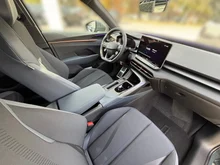 CUPRA Terramar 1.5 e-TSI 150 PS DSG in Fjord-Blau