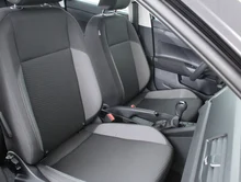 VW Polo 4Me in Deep Black Perleffekt
